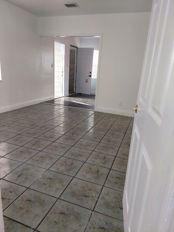 Building Photo - 2513 Grant St