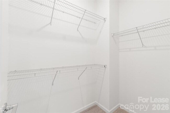 Building Photo - 302 Silver Fleet Dr