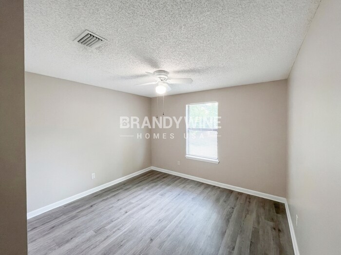 Building Photo - 1864 Ontario Ct