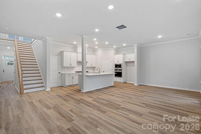 Building Photo - 8054 Houser St