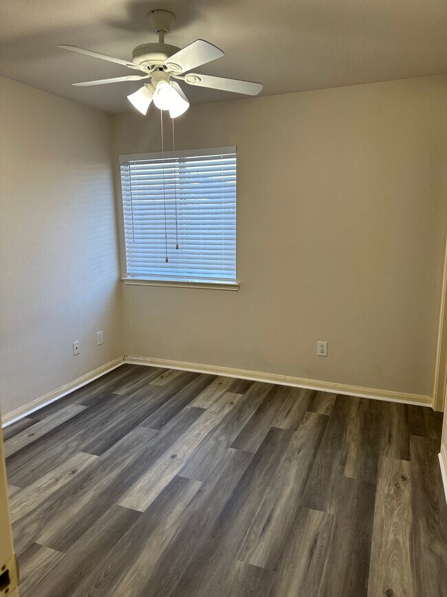 Bedroom 2 - 4910 Kalithea Ct