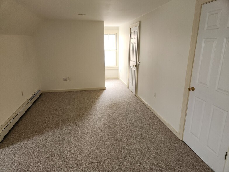 Building Photo - 1401 9th St