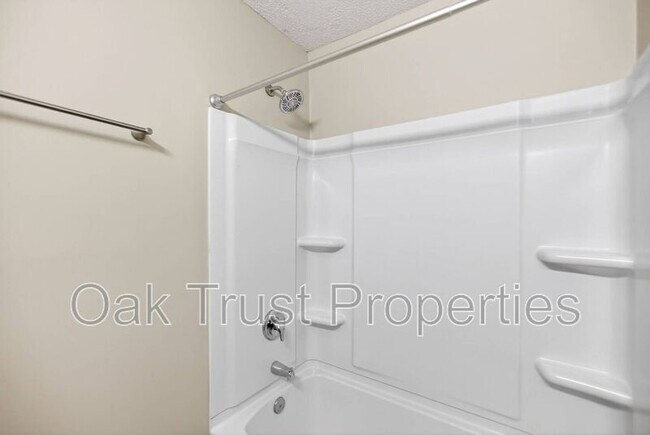 Building Photo - 103 Cambell Ct