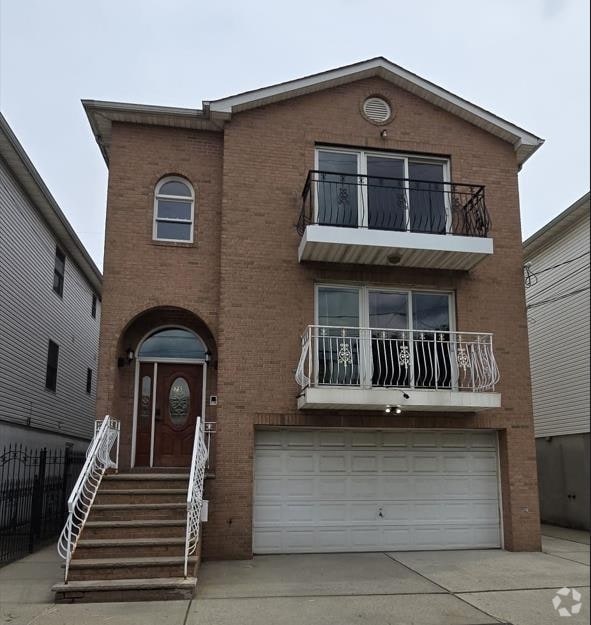Building Photo - 75 Jabez St