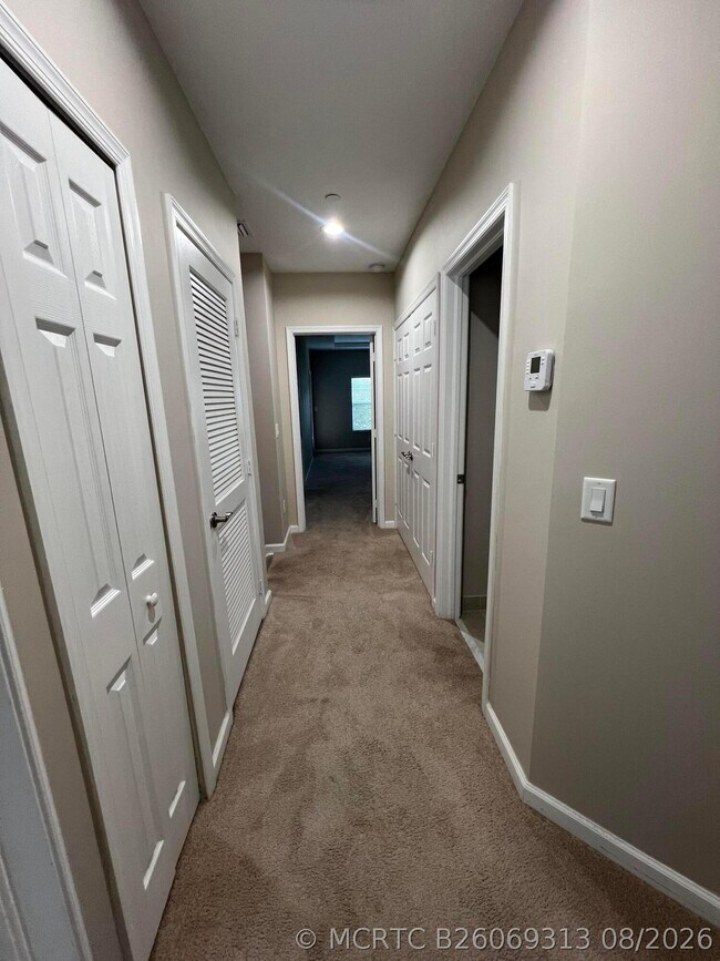 Building Photo - 14404 Emerald Pl Wy