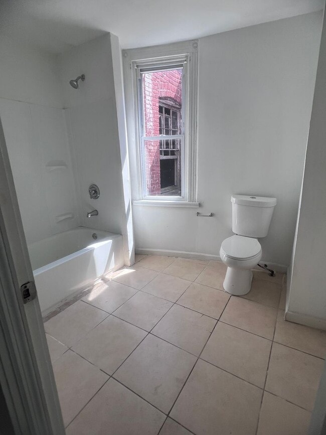 Building Photo - Spacious 4-Bedroom + Bonus Room, 1.5-Bath ...