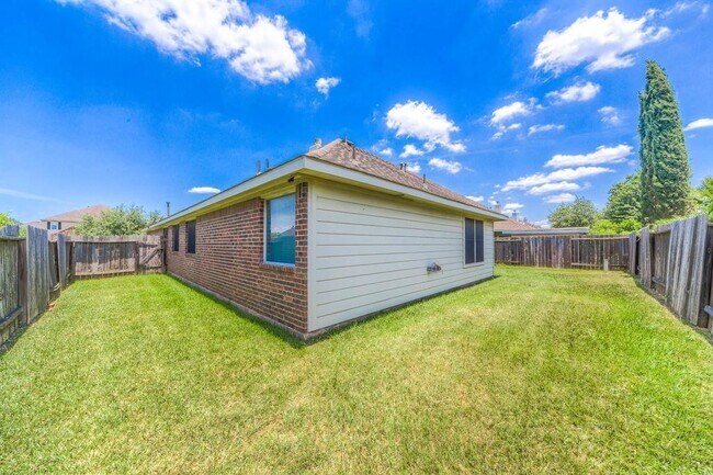 Building Photo - 9934 Barr Lake Dr