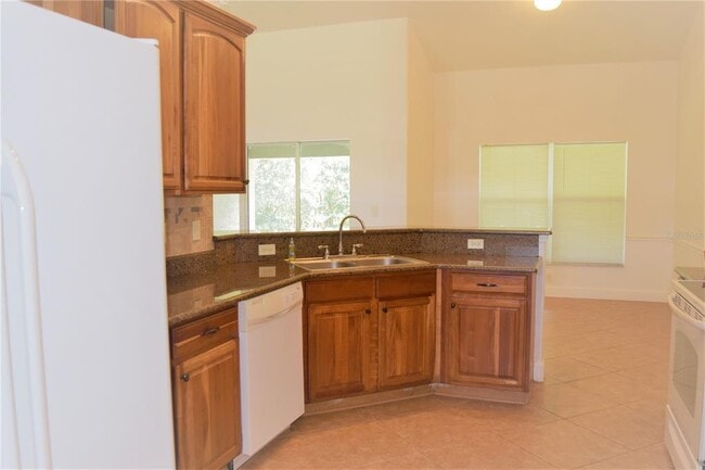 Building Photo - 4444 SW 115th St