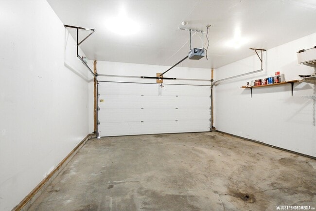 Building Photo - 18625 S Lowrie Loop