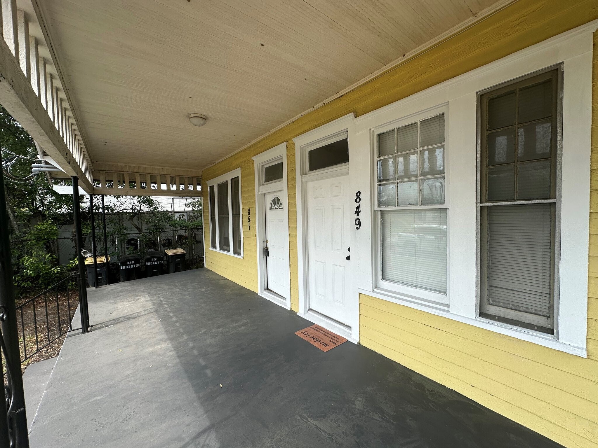 Building Photo - 851 Broxton St