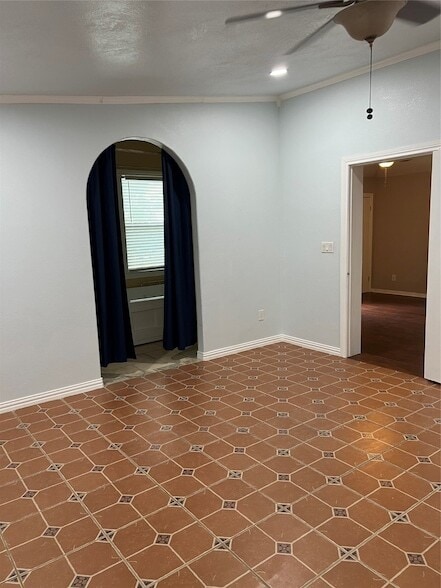 Building Photo - 7489 Red Bud Ln