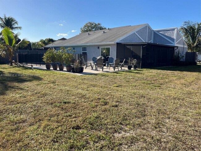 Building Photo - 15916 E Wind Cir