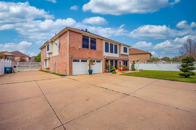 Building Photo - 808 Sabona Dr