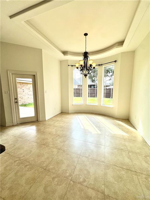 Building Photo - 27 E St