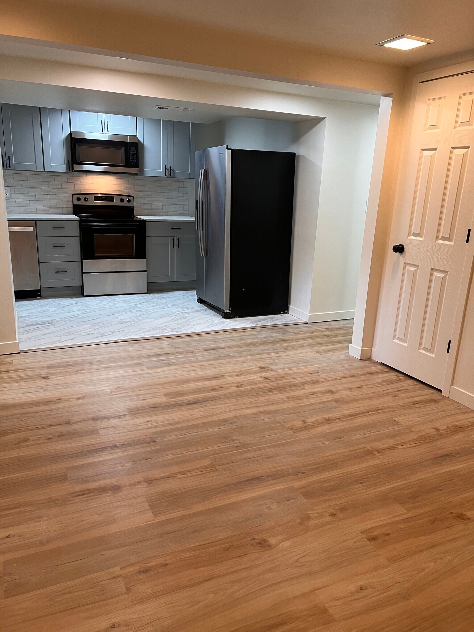 Building Photo - 8771 Oakwood St