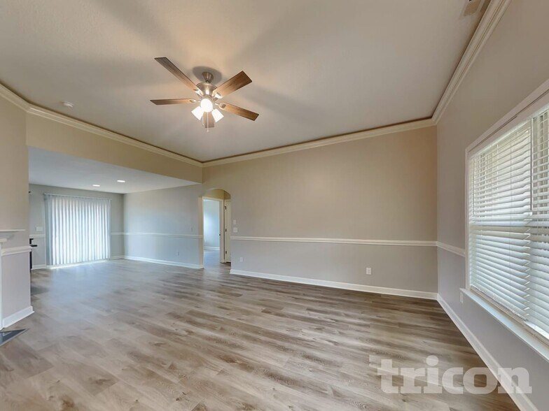 Building Photo - 339 Gleaner Dr