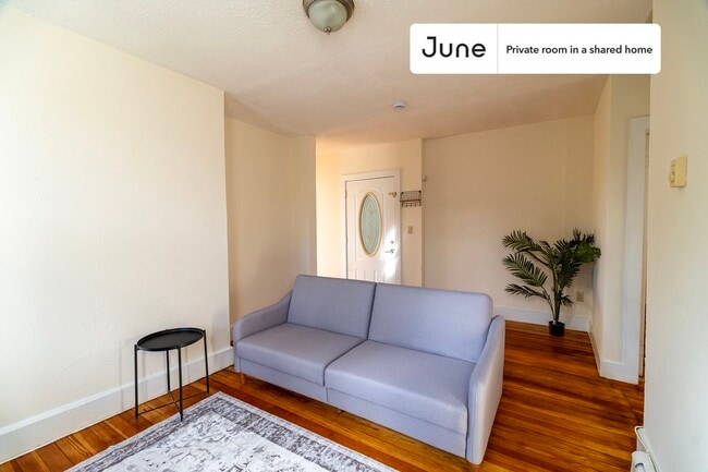 Building Photo - Room in Shared 3 bed/1 bath home