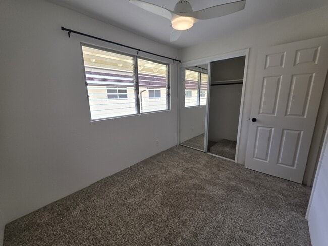 Building Photo - 350 Aoloa St