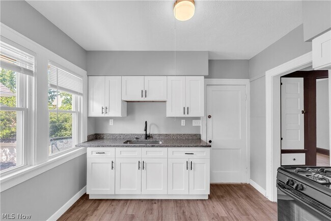 Building Photo - 4700 Rockwood Rd