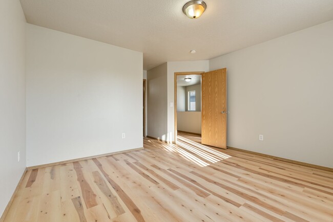 Building Photo - Spacious 4-Bedroom Home in SE Portland!