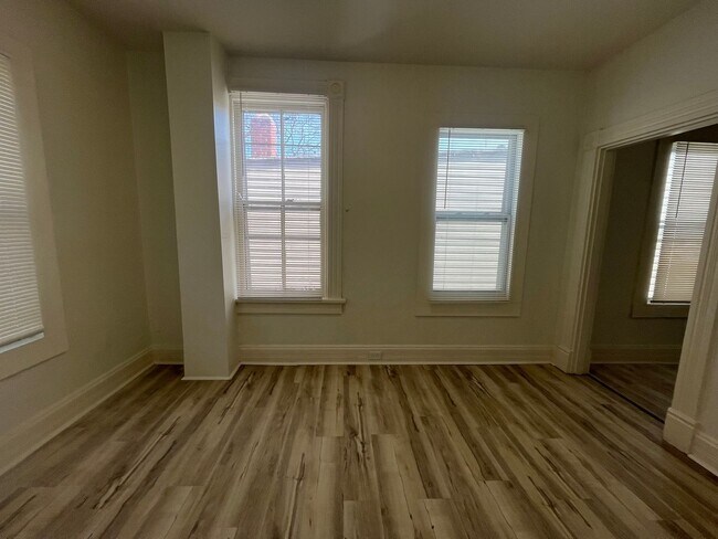 Building Photo - 4 bedroom 1 bath