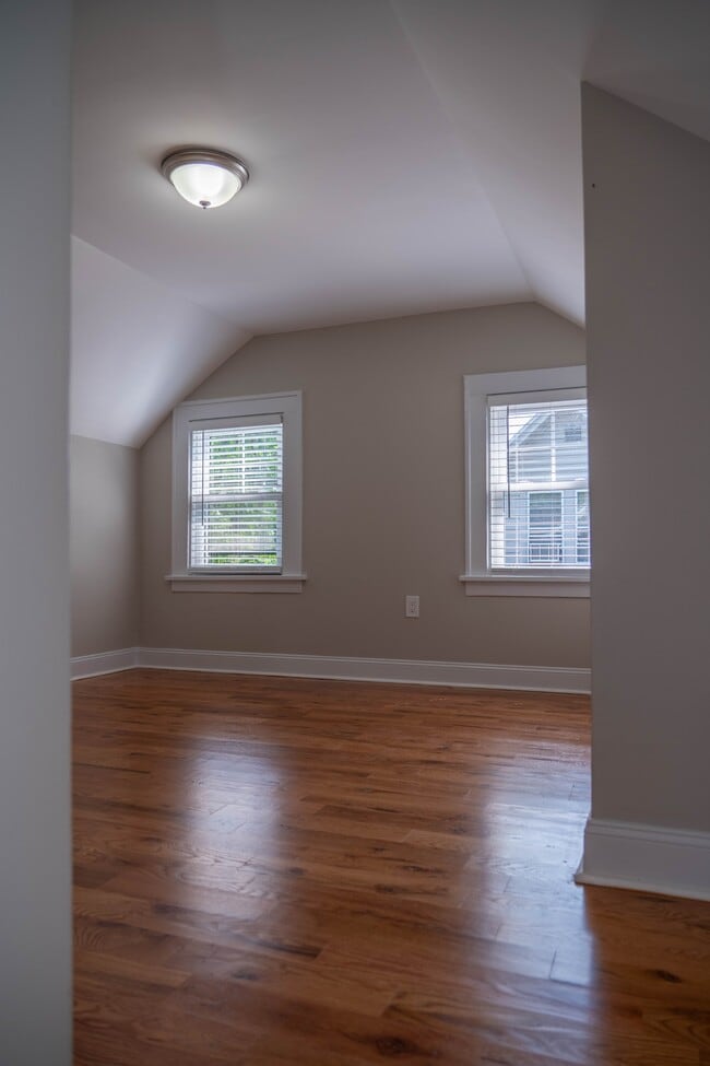 Building Photo - 736 Haxtun Ave