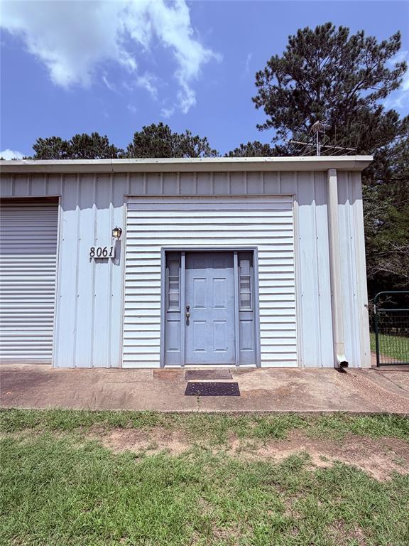 Building Photo - 8061 Central Plank Rd