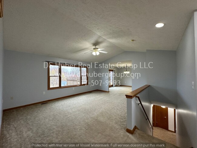 Building Photo - 4 Bed! 3 Bath! A Spacious Home Rent Ready ...