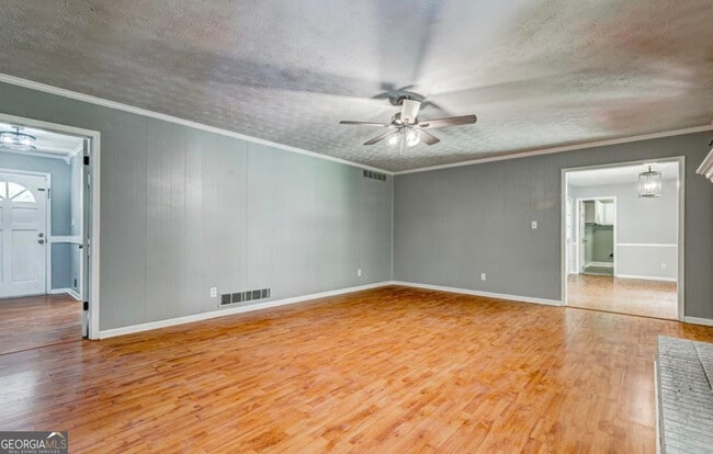 Building Photo - 922 Sharon Ct