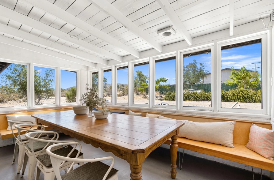 Building Photo - 7657 N Star Ave