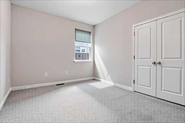 Building Photo - 8307 Dampton Ln