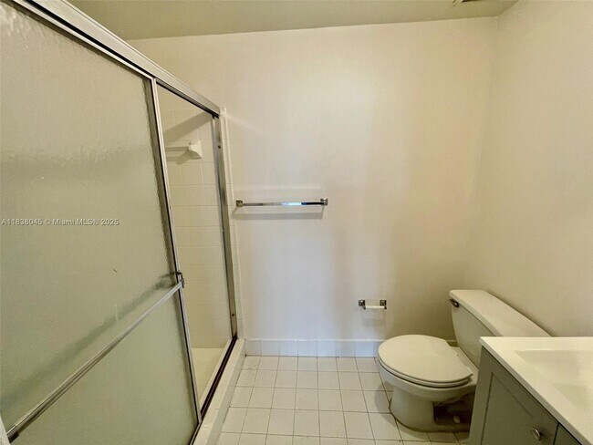 Building Photo - 6984 SW 39th St