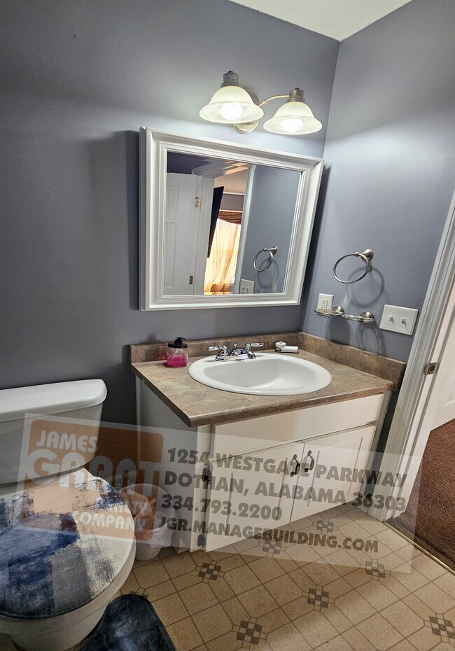 Building Photo - 312 Joe Walding Dr