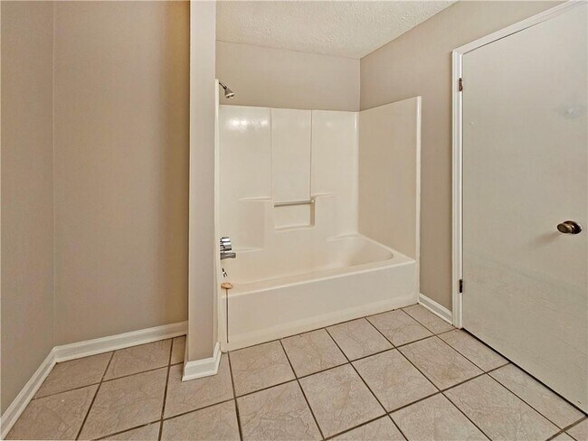 Building Photo - 2752 Northwood Ct