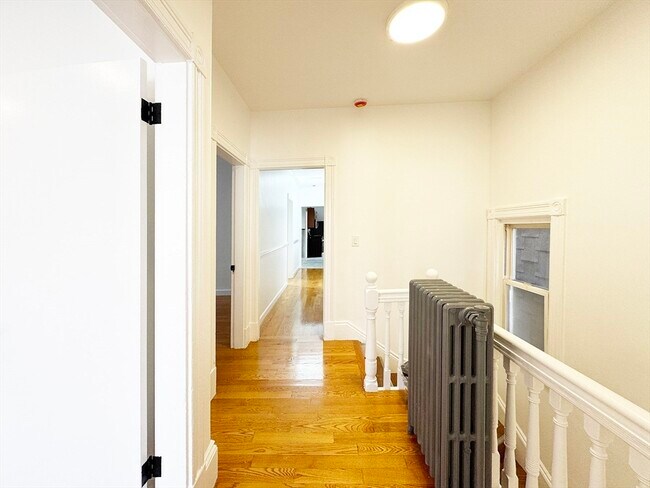 Building Photo - 71 W Eagle St