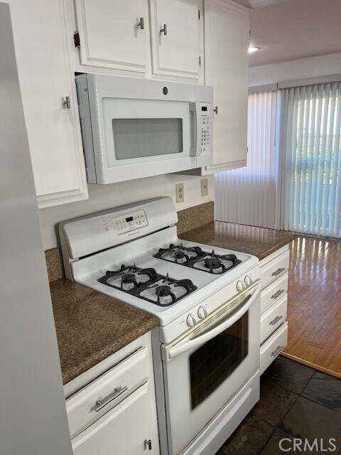 Building Photo - 22003 Belshire Ave