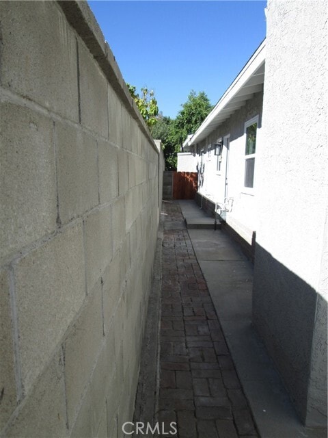 Building Photo - 852 N Davidson Ave