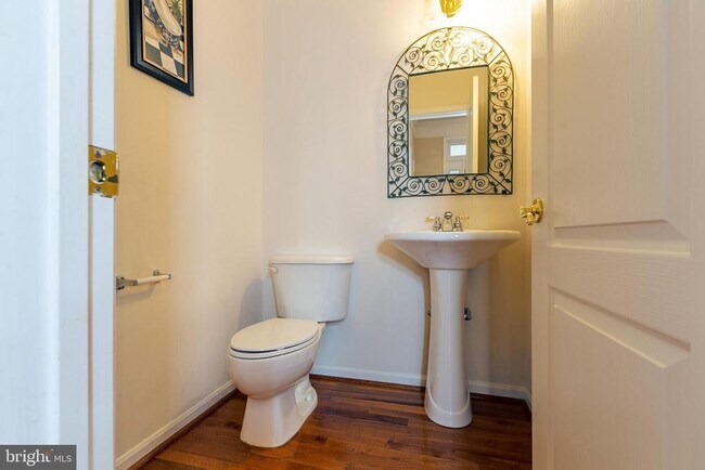 Building Photo - 21935 Windover Dr