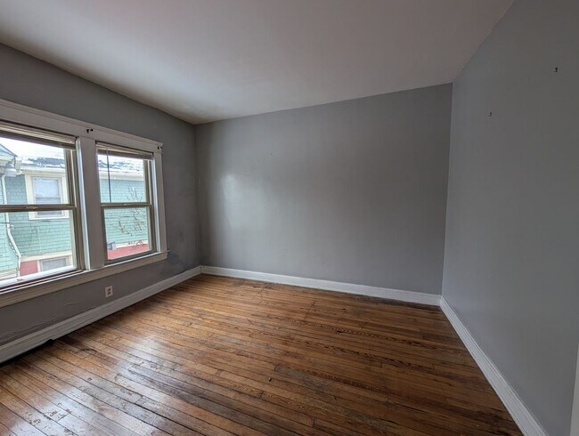 Building Photo - 5807-5807 Franklin Blvd