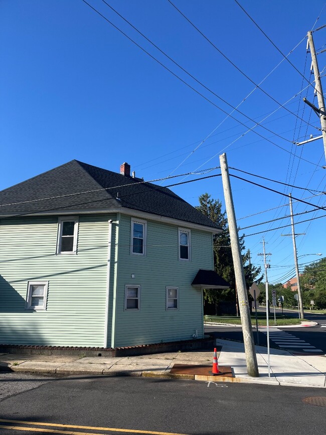 Building Photo - 503 N Delaware St