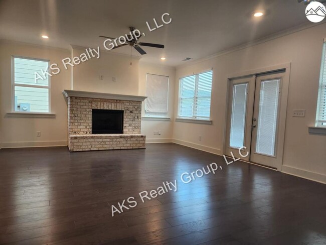 Building Photo - 838 Griffin Park Cir