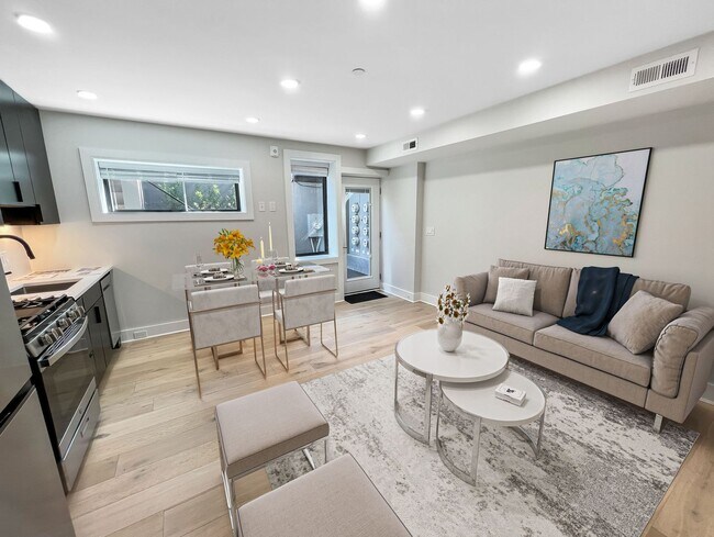 Building Photo - 1026 18th St NE