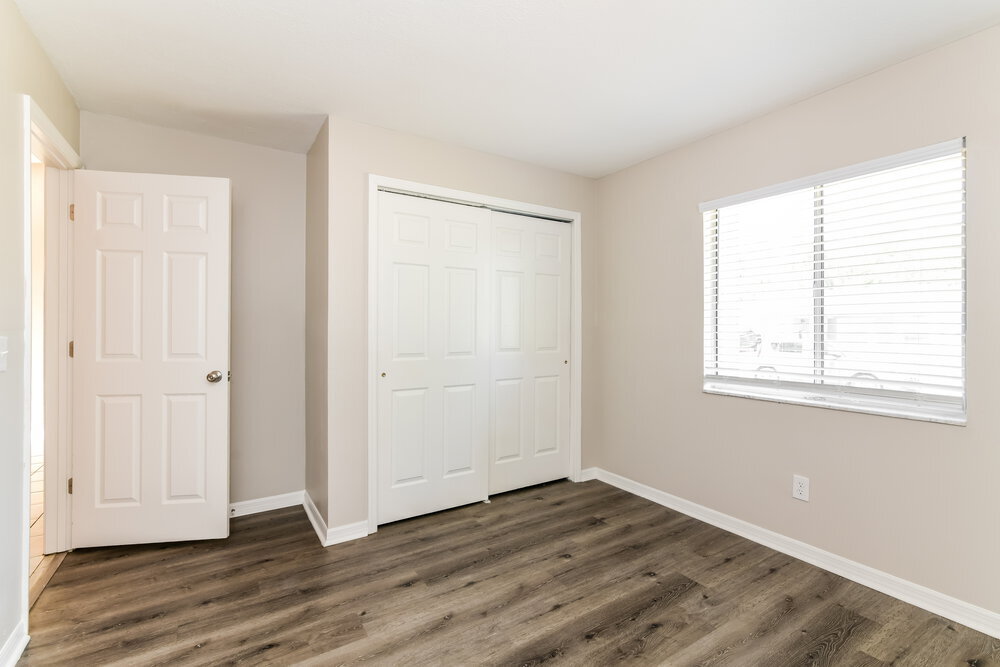 Building Photo - 724 Iowa Woods Cir E