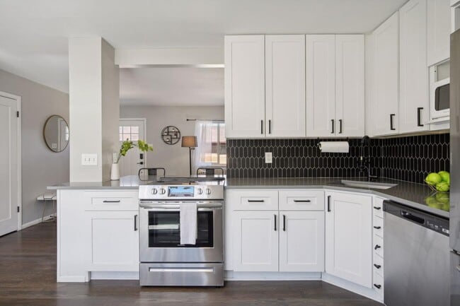 Building Photo - 3310 Ivy St