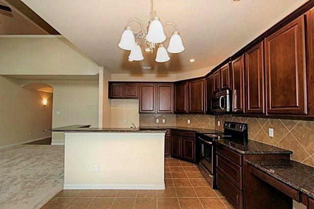 Building Photo - 3739 Venice Dr