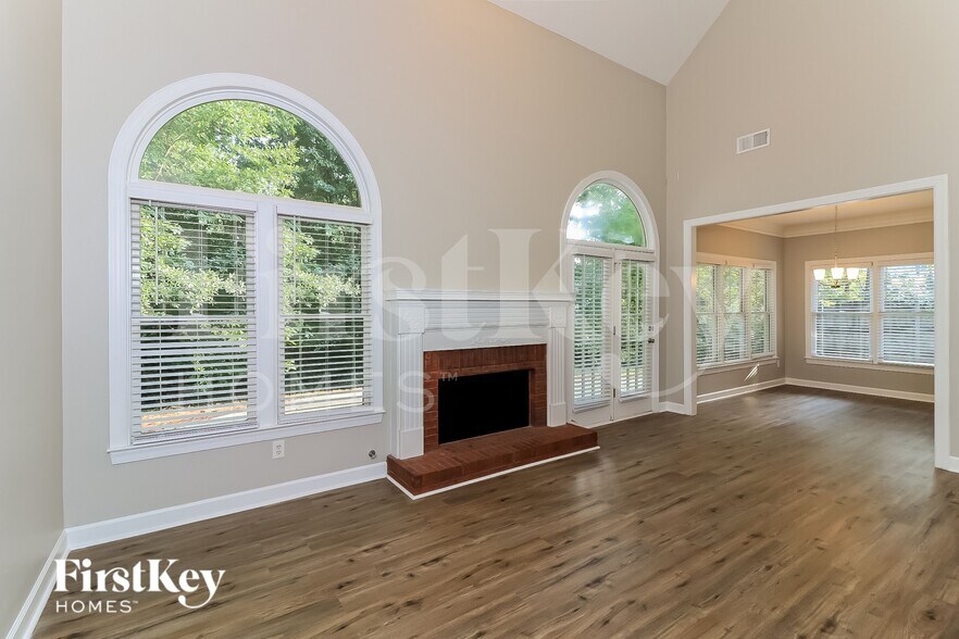 Building Photo - 5022 Kendall Station NW