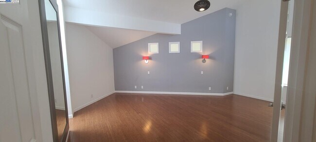 Building Photo - 1489 Trimingham Dr