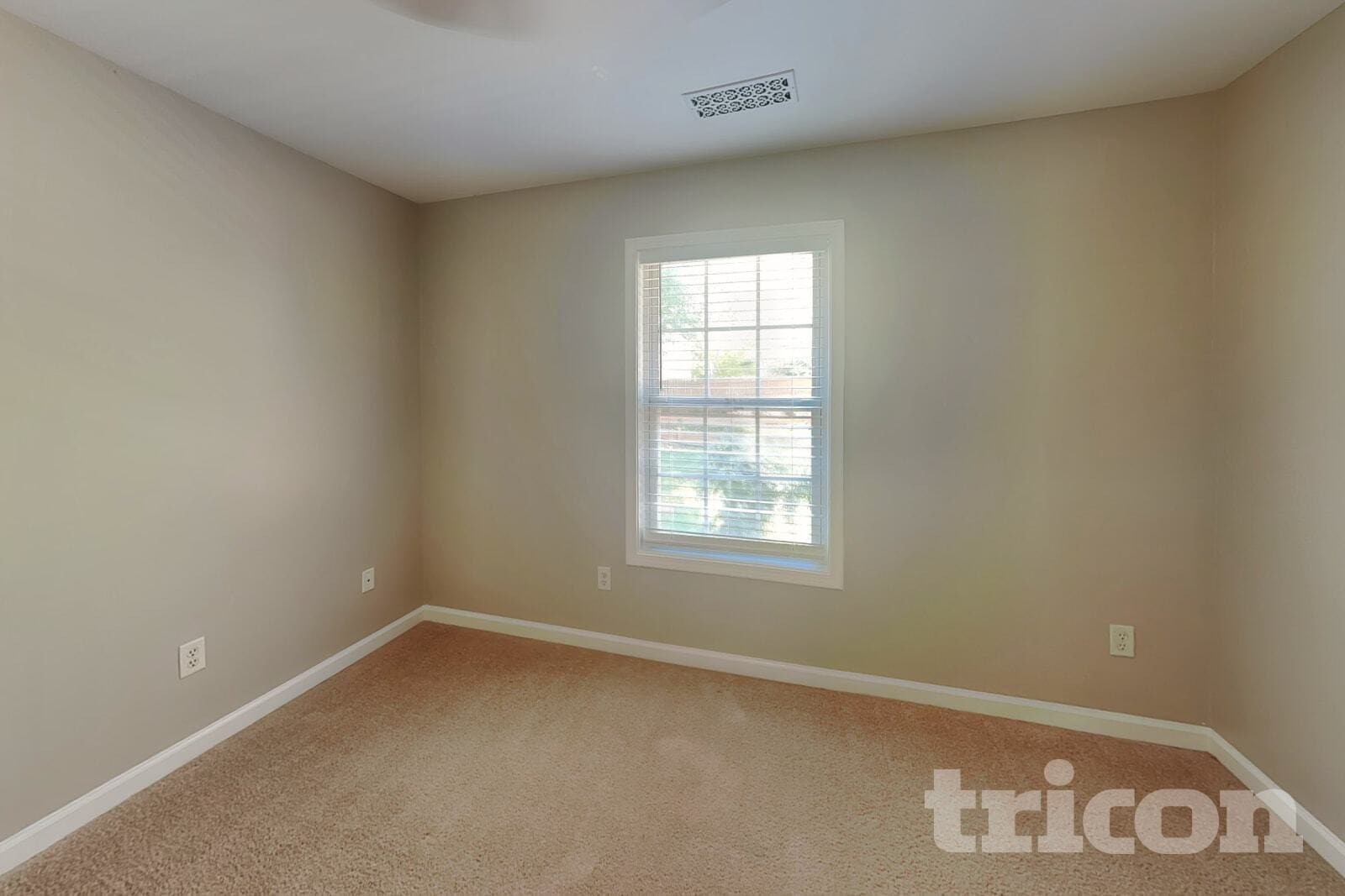 Building Photo - 323 Ivy Manor Dr NW