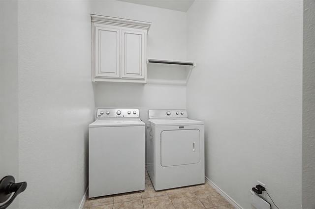 Building Photo - 228 Buckingham Ave