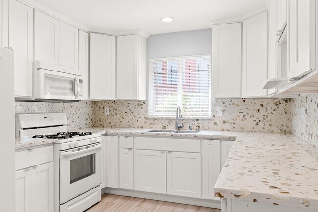 Building Photo - 1271 Ocean Ave